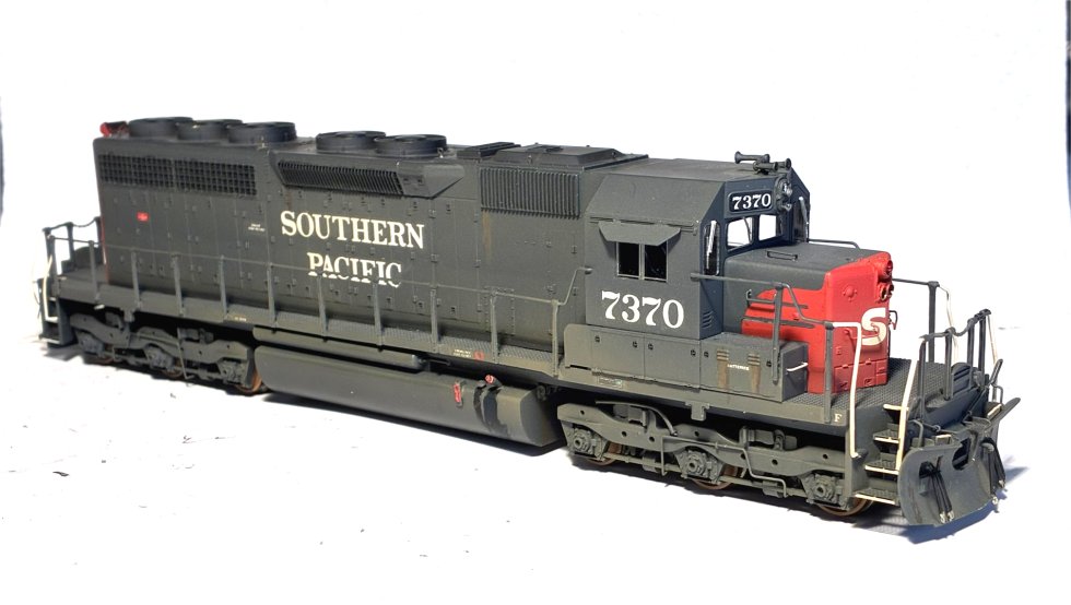 RPUG SP7370 Three Qrtr View.jpg