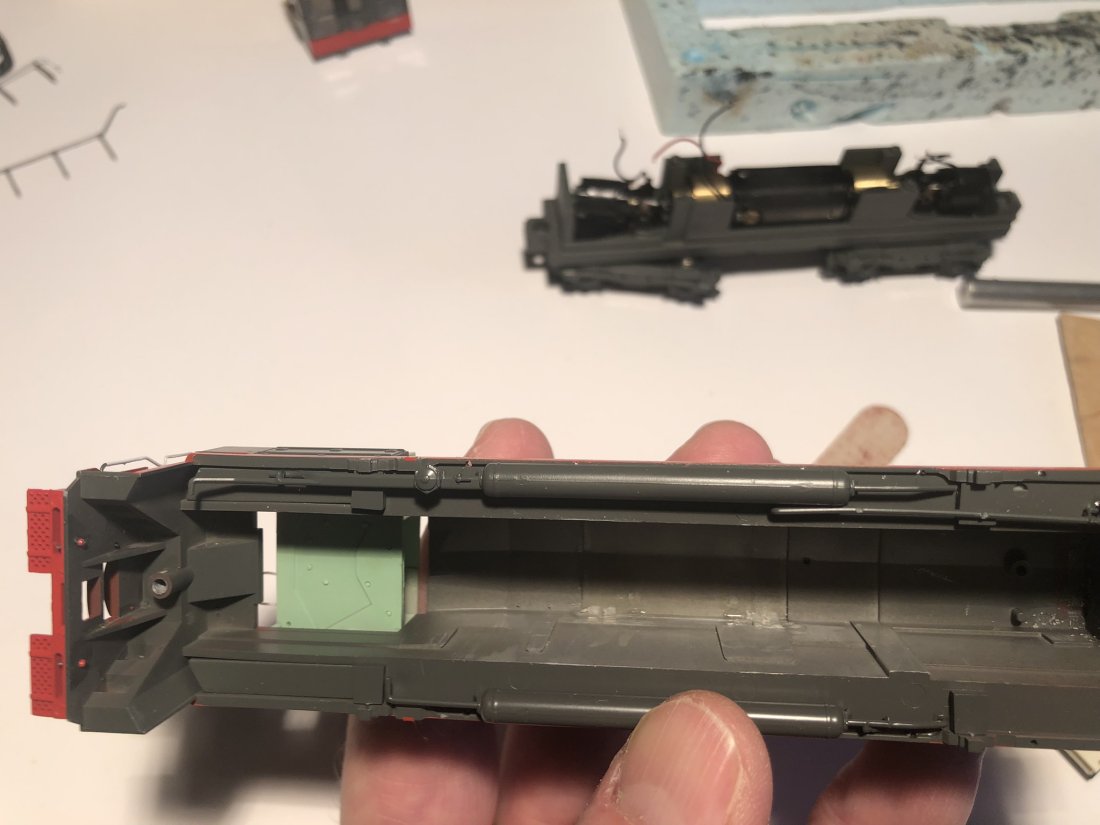 SW1500 - Inside Shell 03A.jpg