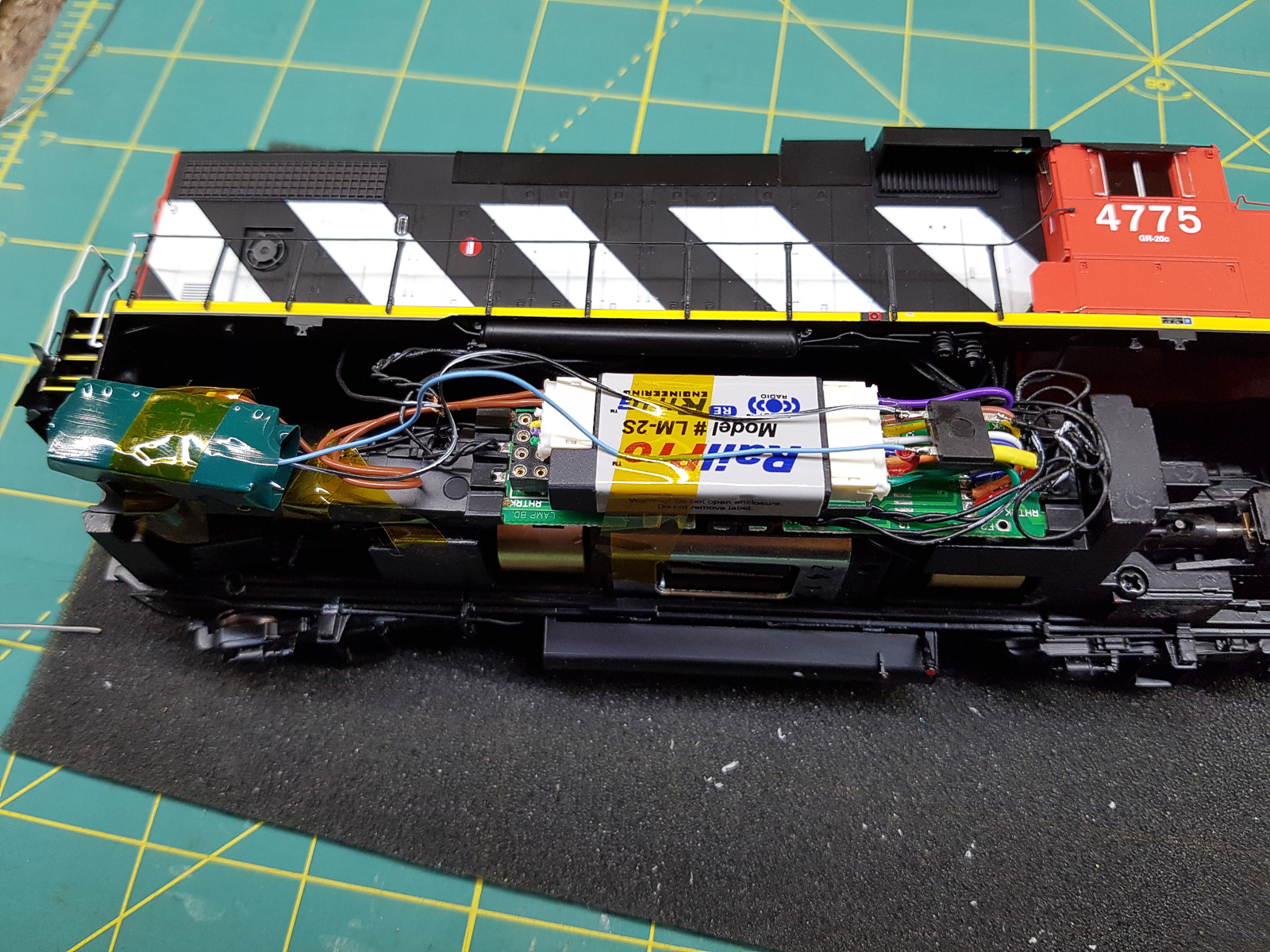 TCS KA3 in an Athearn DCC Ready Genesis GP38-2 (2).jpg