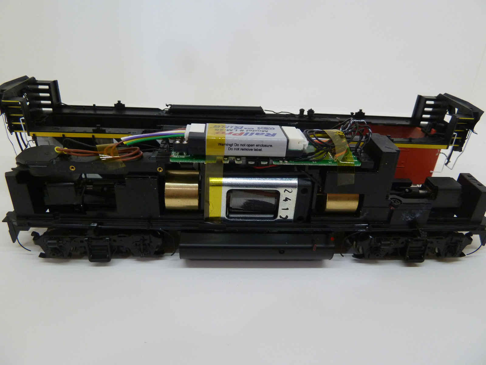 2015-11-08 RailPro install - Athearn GP38-2W (1).JPG